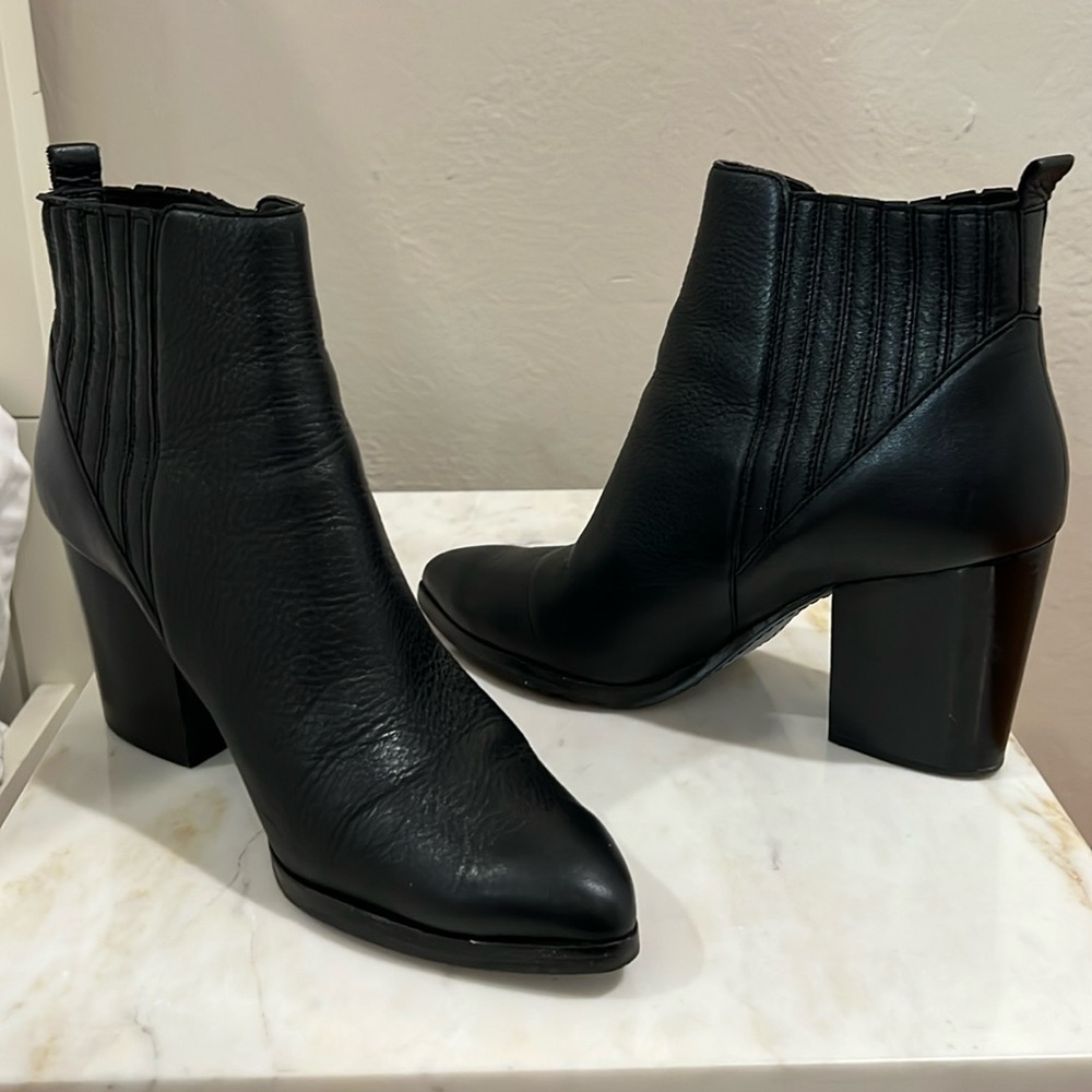 Marc Fisher LTD Iconic Black Boot size 9.5